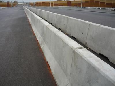 Betonschutzwand C30/37  - 2000 x 500 x 810 mm