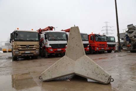"Starblok" Betonsperre