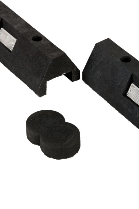 Parkplatzbegrenzung / Radstopp, 1750 x 145 x 120 mm, schwarz