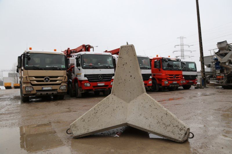 "Starblok" Betonsperre