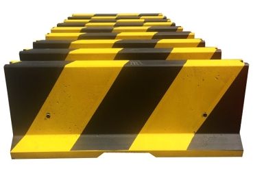 Concrete barrier 810 mm, yellow-black