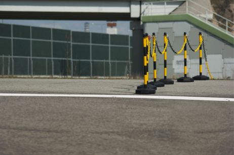 Chain post 900 mm, plastic base, yellow / black