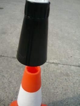 Traffic cones adapter