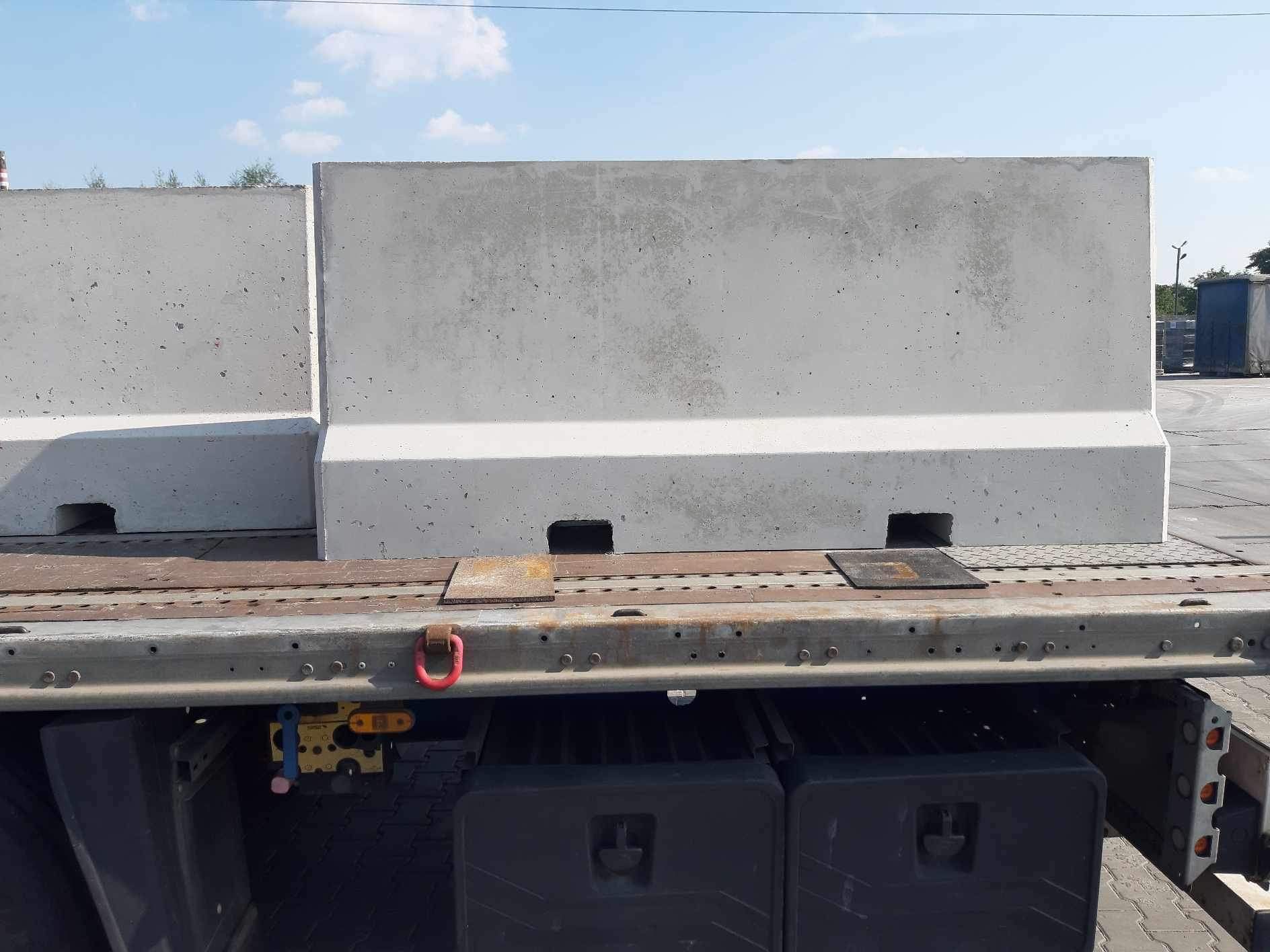 Concrete Barrier 900 mm New Jersey