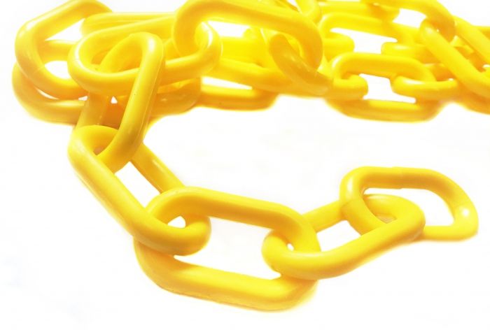 Plastic chain 8 mm yellow