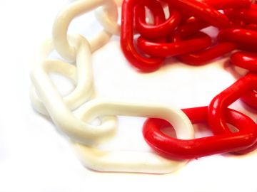 Chaîne en plastique 6 mm rouge et blanc - Sac 25 m