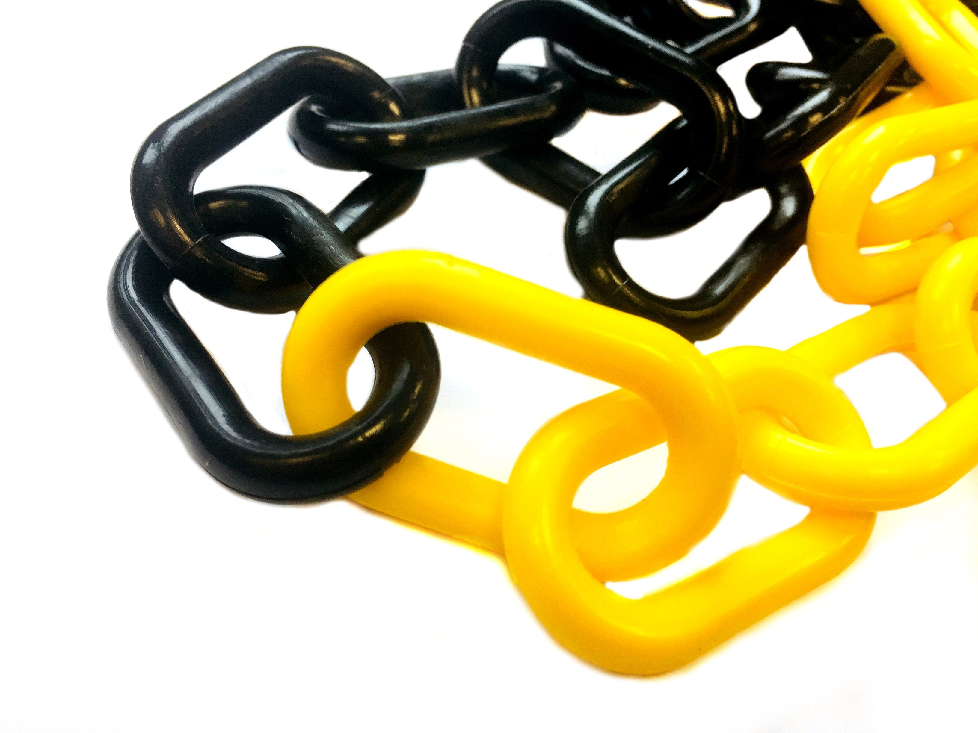 Chaîne de balisage en plastique 8 mm - Jaune/Noir (25 m)