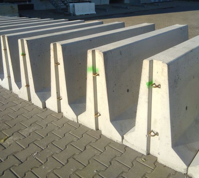 Barrière de sécurité en béton double face C30/37 - 1200 kg