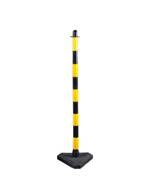 chain-post-delineator-yellow-black-concrete-base-1100-mm