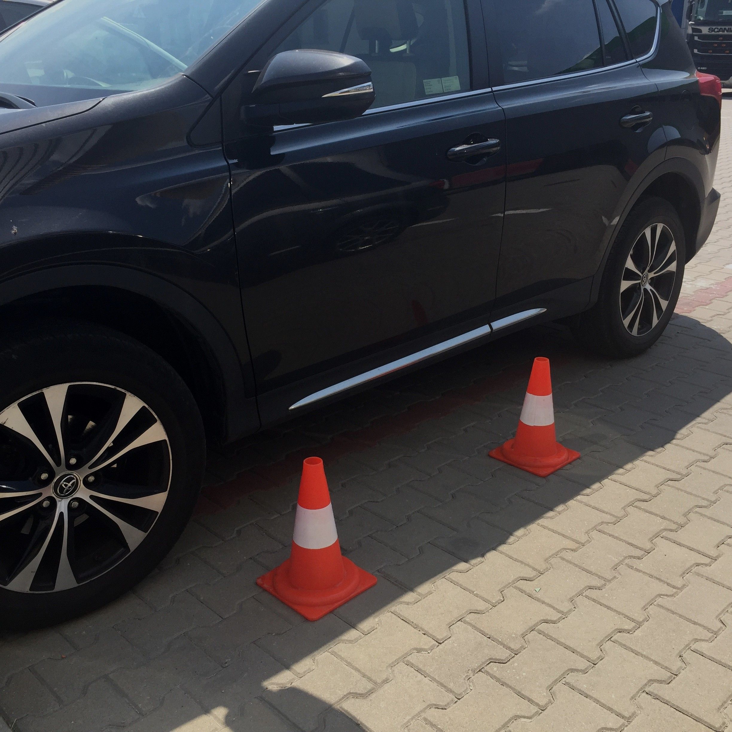 Verkeerskegel 340 mm PE – Oranje pylon 34 cm